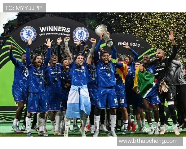 巴萨与热刺全场精彩对决回顾球迷热情高涨的比赛瞬间分析