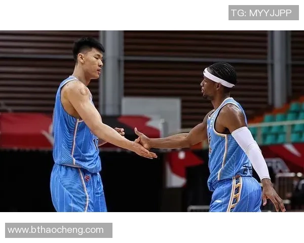 范子铭的成长之路:从青涩少年到篮球场上的新星 范子铭的成长之路:从青涩少年到篮球场上的新星