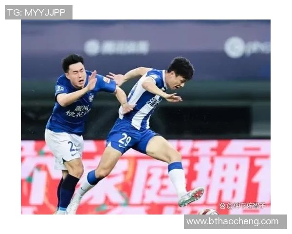 伊朗与中国足球比赛地点揭晓引发球迷热议与期待 伊朗与中国足球比赛地点揭晓引发球迷热议与期待