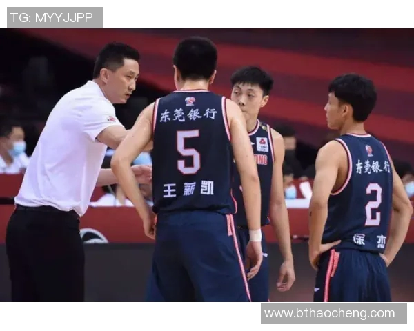 任骏飞领衔广东队冲击CBA总冠军展现强大实力与团队合作精神 任骏飞领衔广东队冲击CBA总冠军展现强大实力与团队合作精神