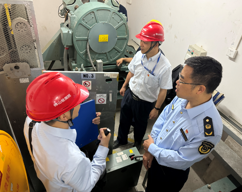 广东省特检院佛山检测院联合开展运b体育入口动员酒店电梯安全专项保障行动(图1)